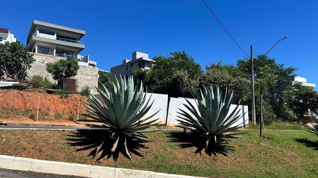 Lotes em condomínio à venda no Portal Do Sol: 