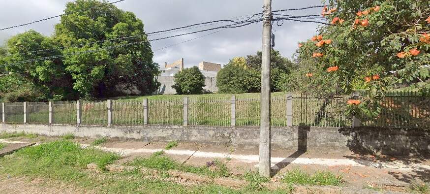 Terreno à venda no Bandeirantes: 