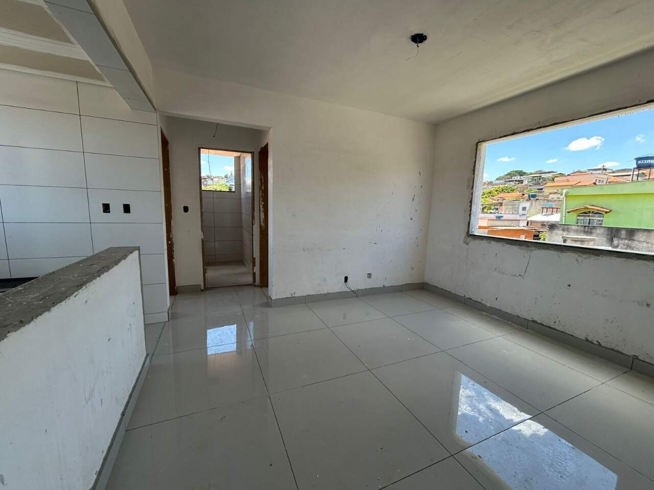 Apartamento à venda no Coqueiros: 