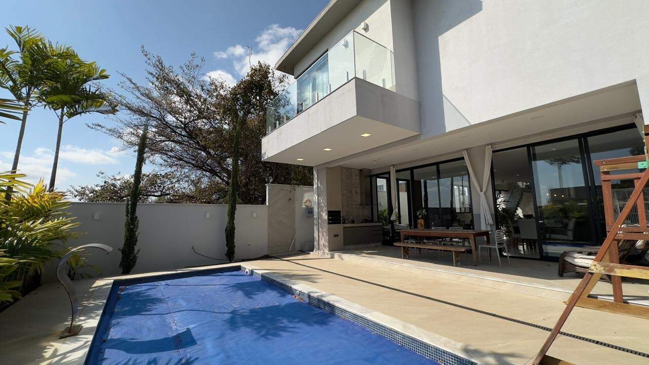 Casa em Condomínio à venda no Portal Do Sol: 