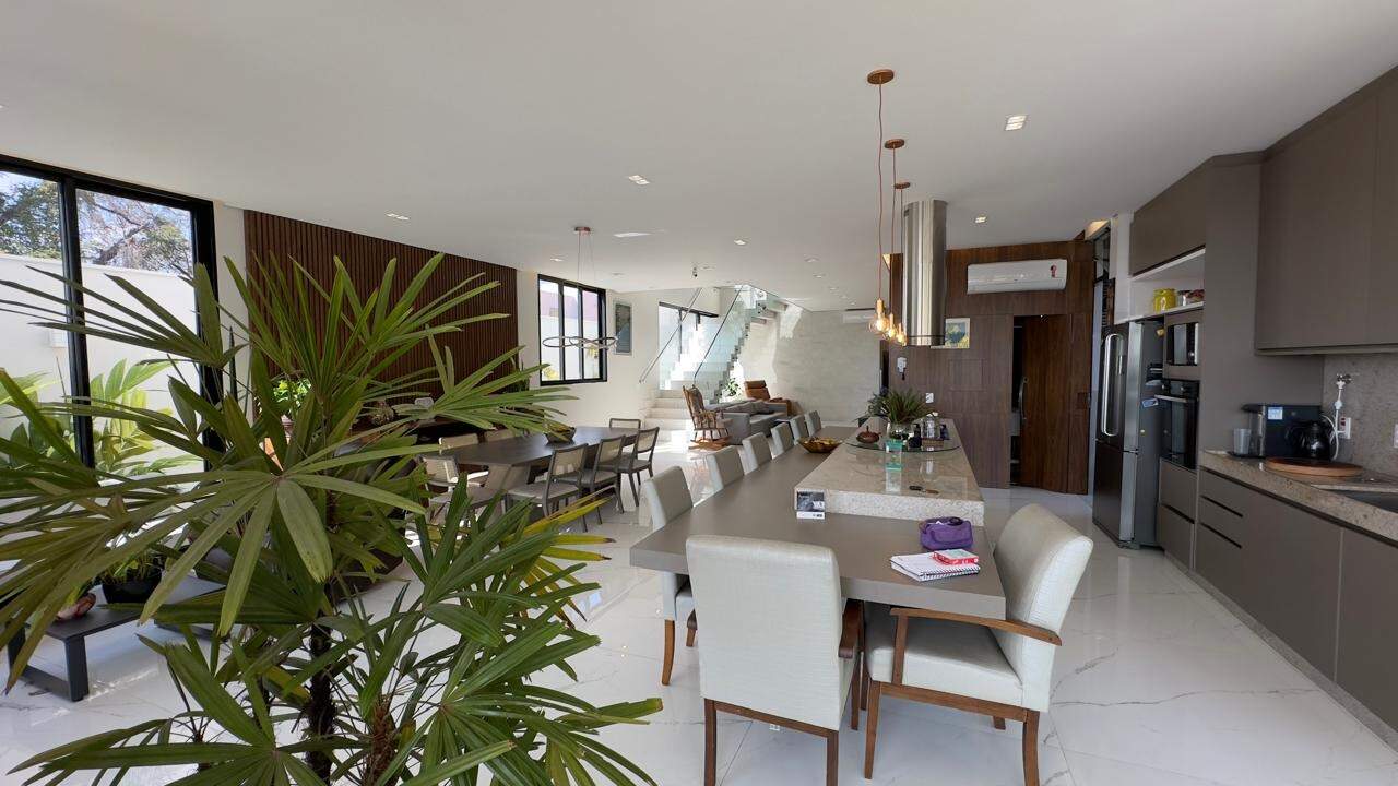 Casa em Condomínio à venda no Portal Do Sol: 