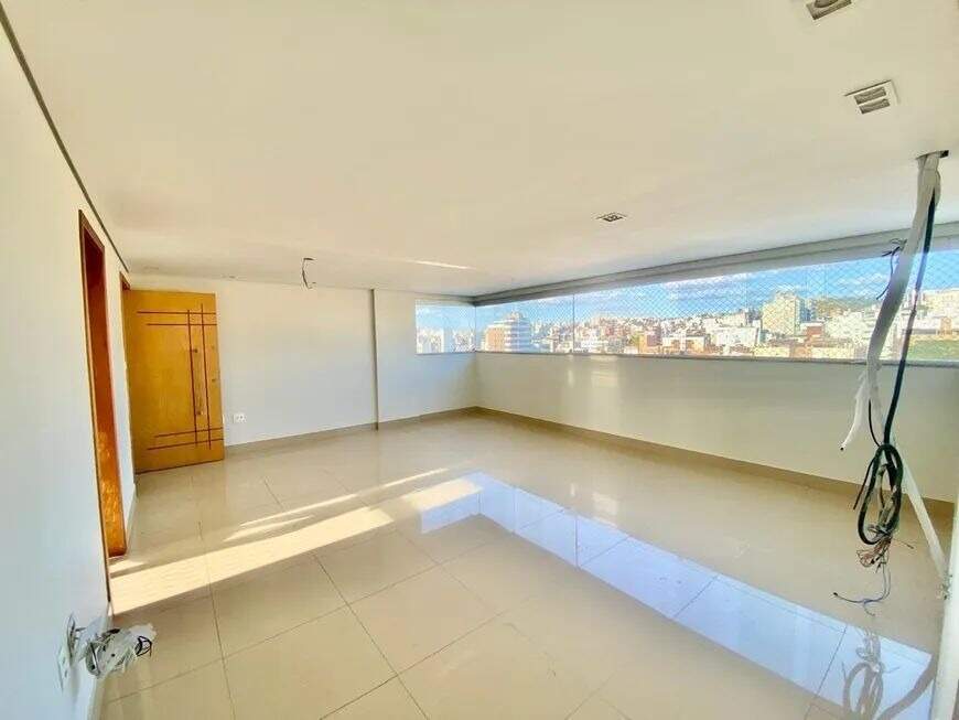 Apartamento à venda no Castelo: 