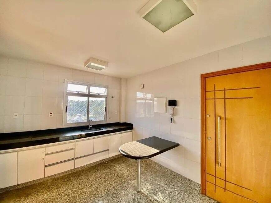 Apartamento à venda no Castelo: 