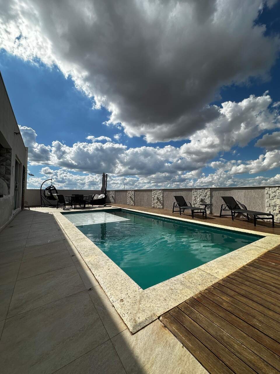 Casa em Condomínio à venda no Portal Do Sol: 