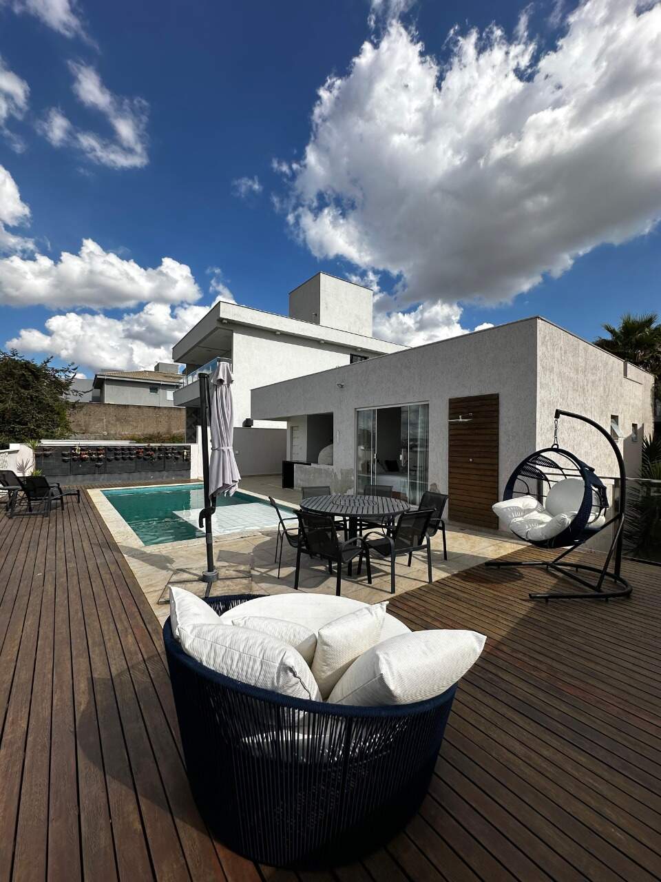 Casa em Condomínio à venda no Portal Do Sol: 