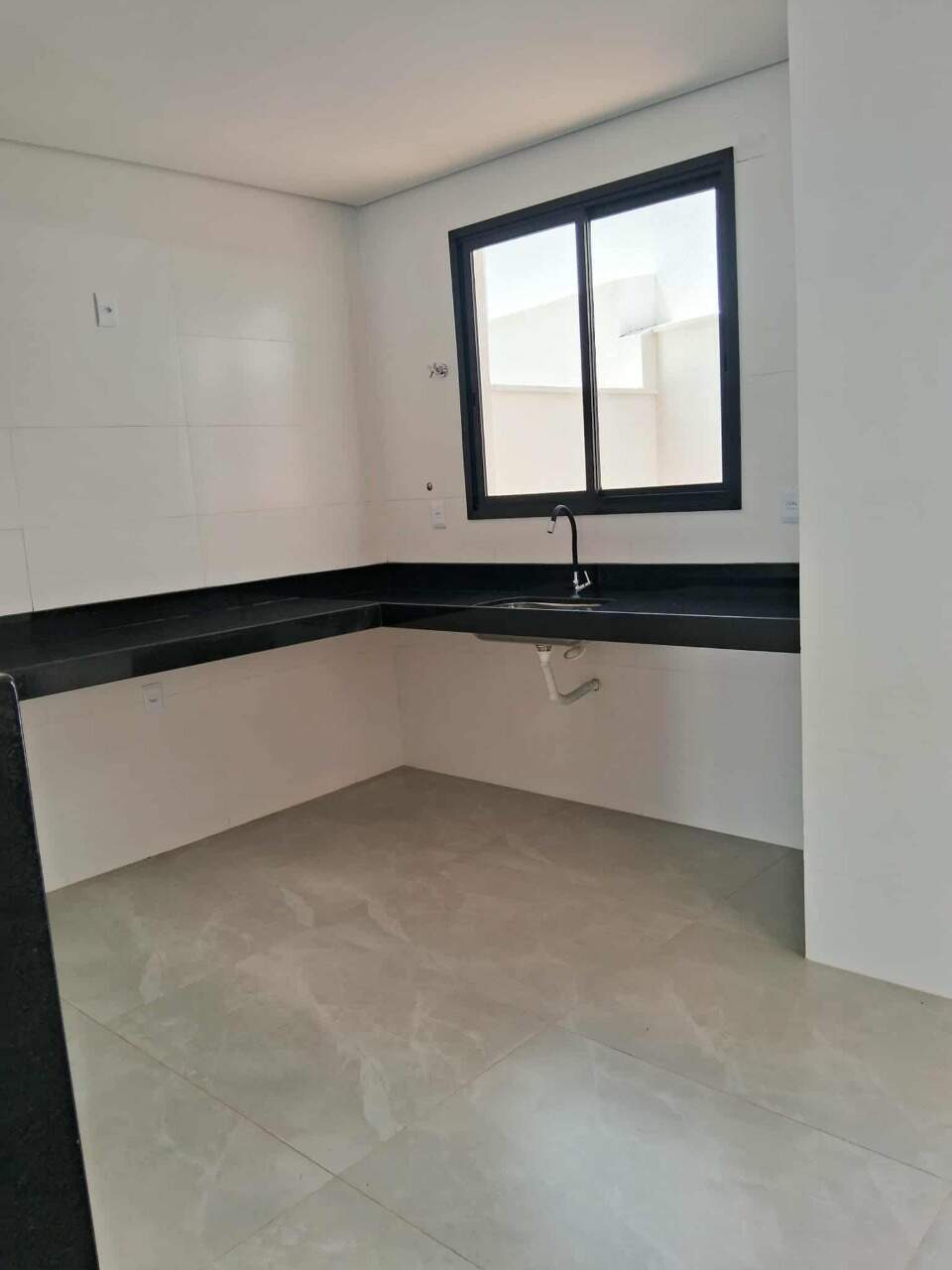 Casa à venda no Itapoã: 