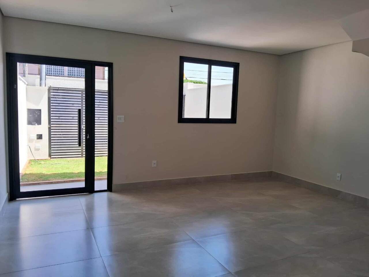 Casa à venda no Itapoã: 