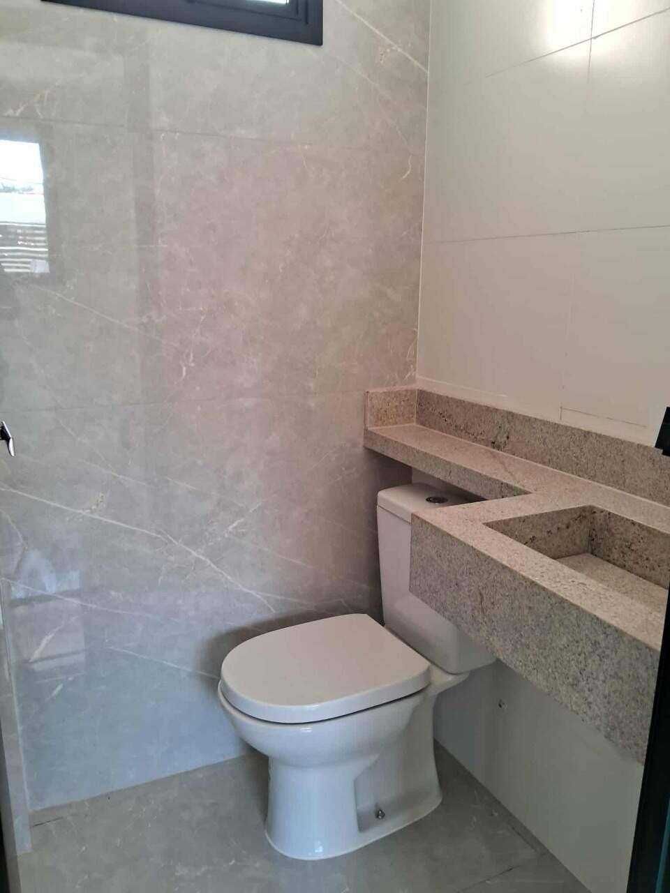 Casa à venda no Itapoã: 