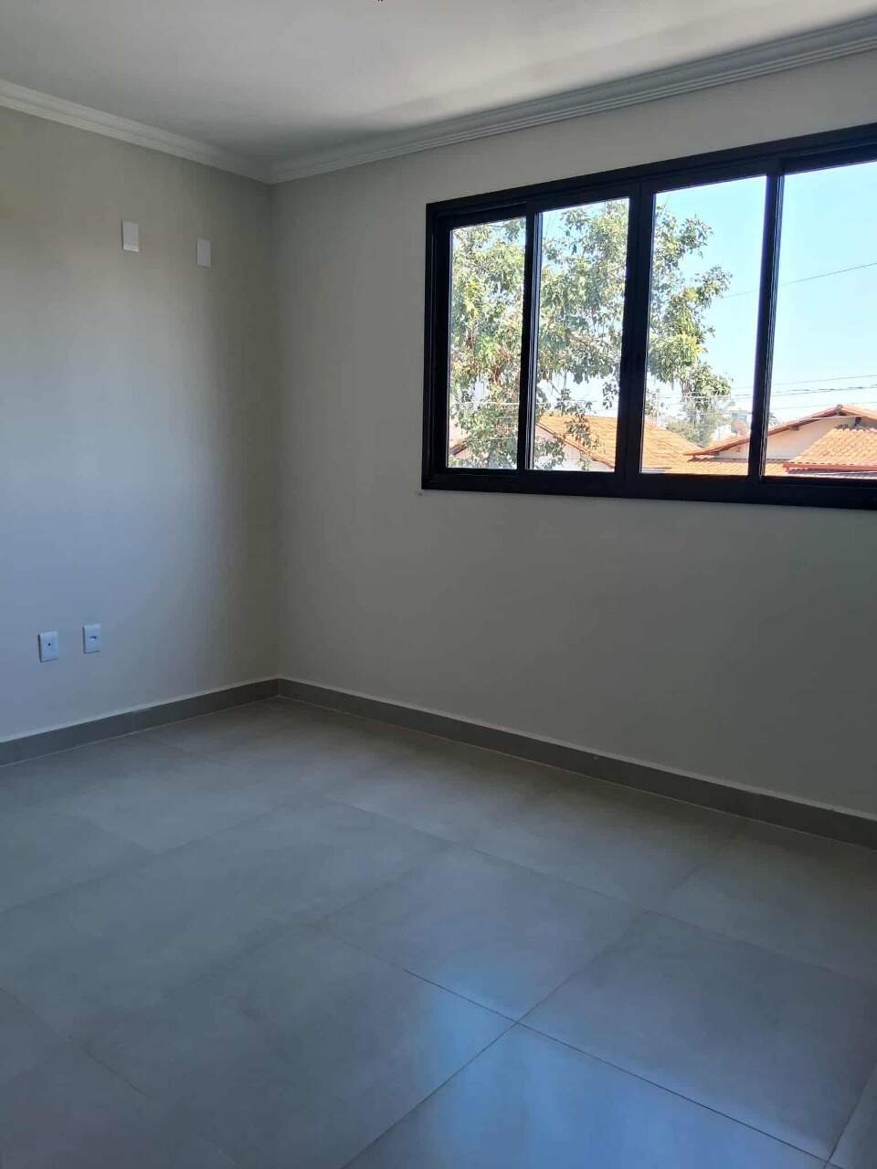 Casa à venda no Itapoã: 