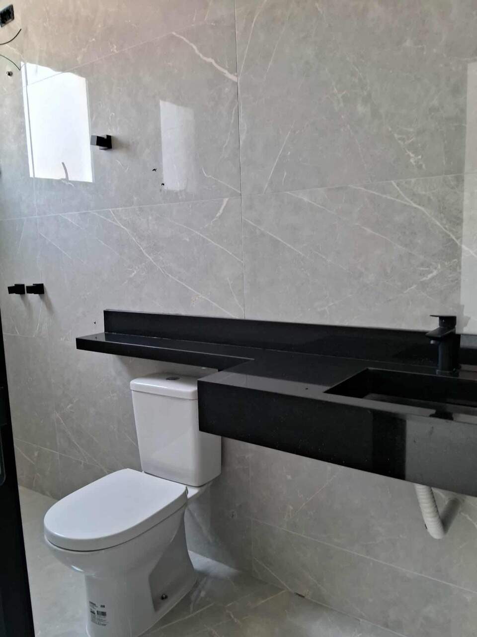 Casa à venda no Itapoã: 
