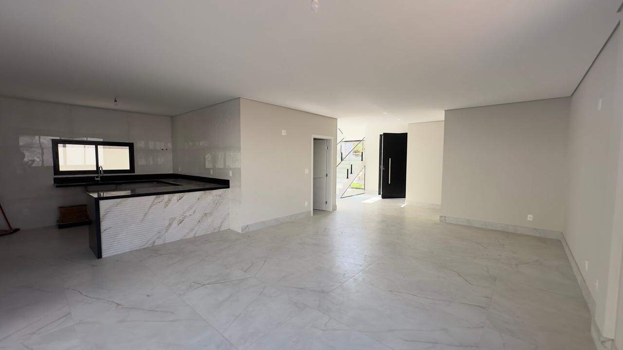 Casa em Condomínio à venda no Portal Do Sol: 
