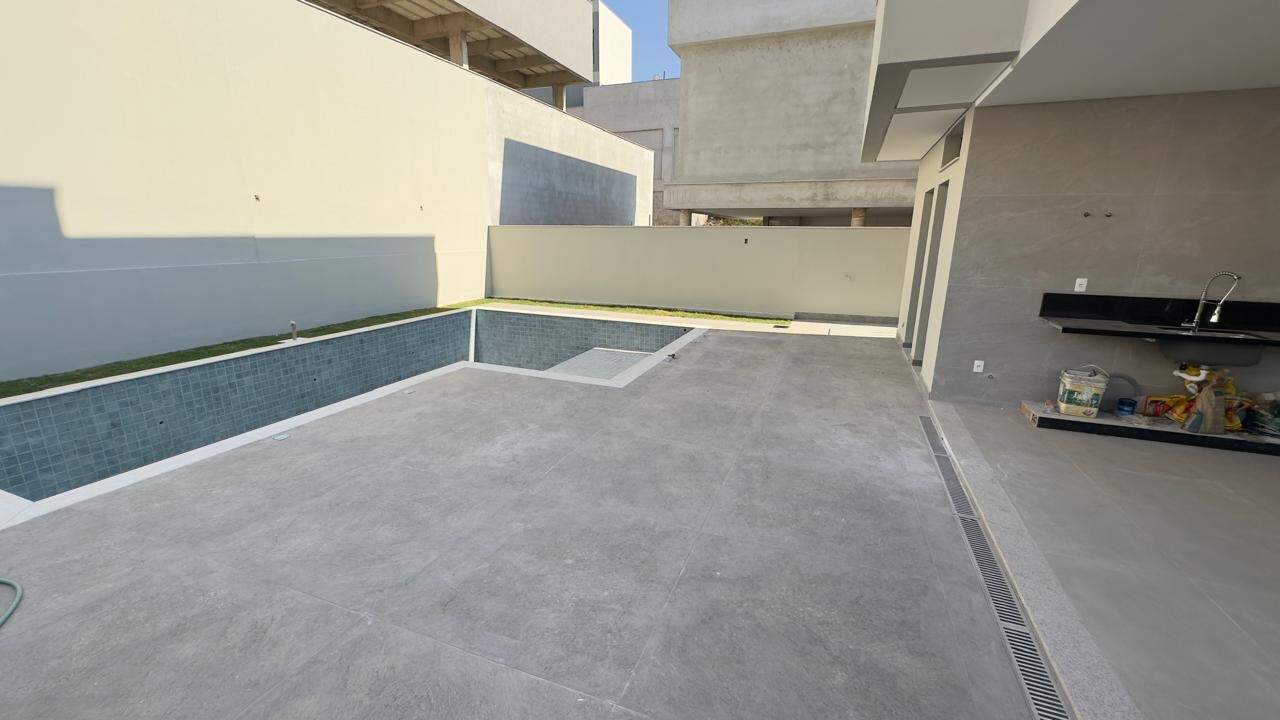 Casa em Condomínio à venda no Portal Do Sol: 
