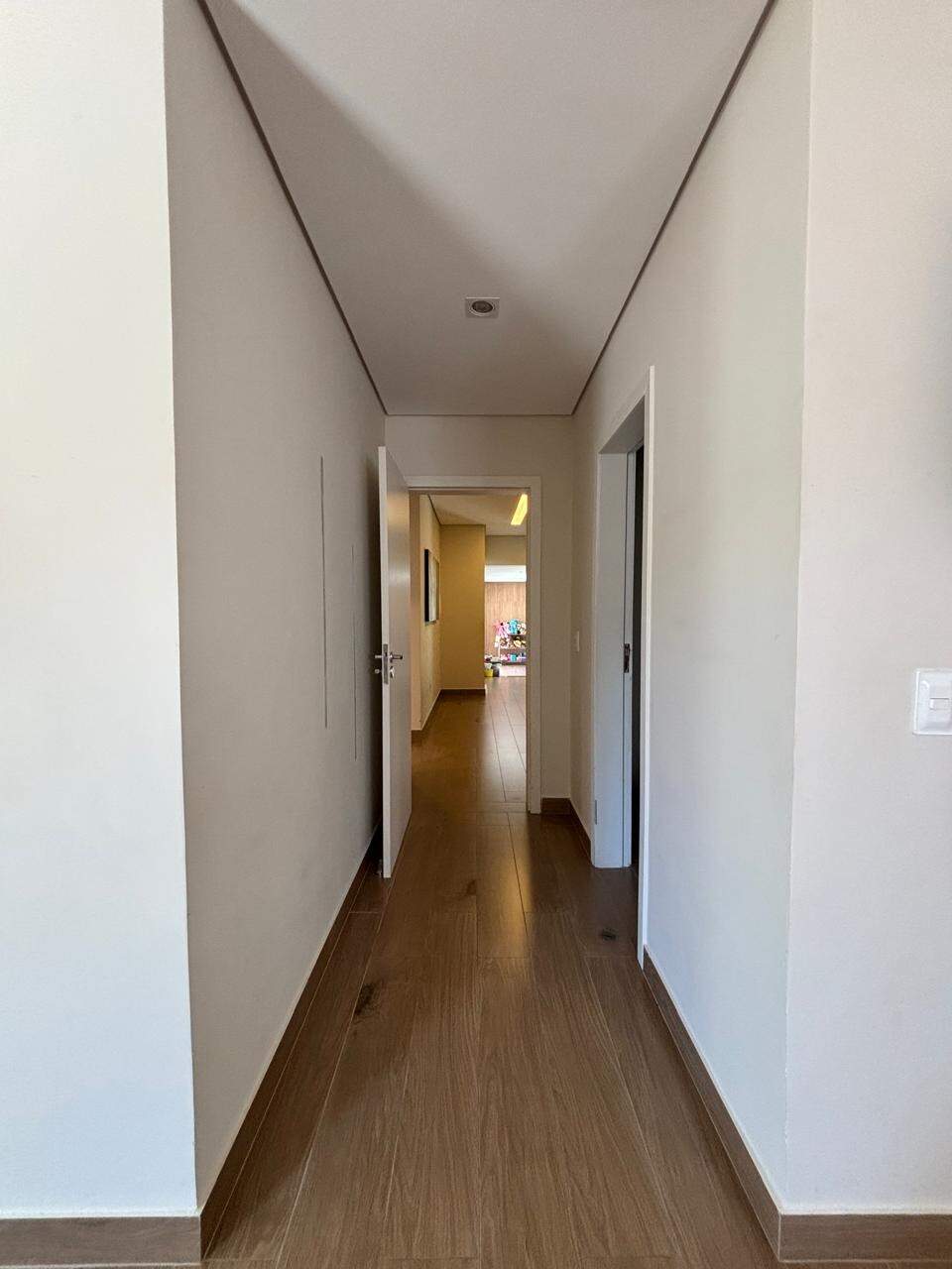 Casa em Condomínio à venda no Portal Do Sol: 