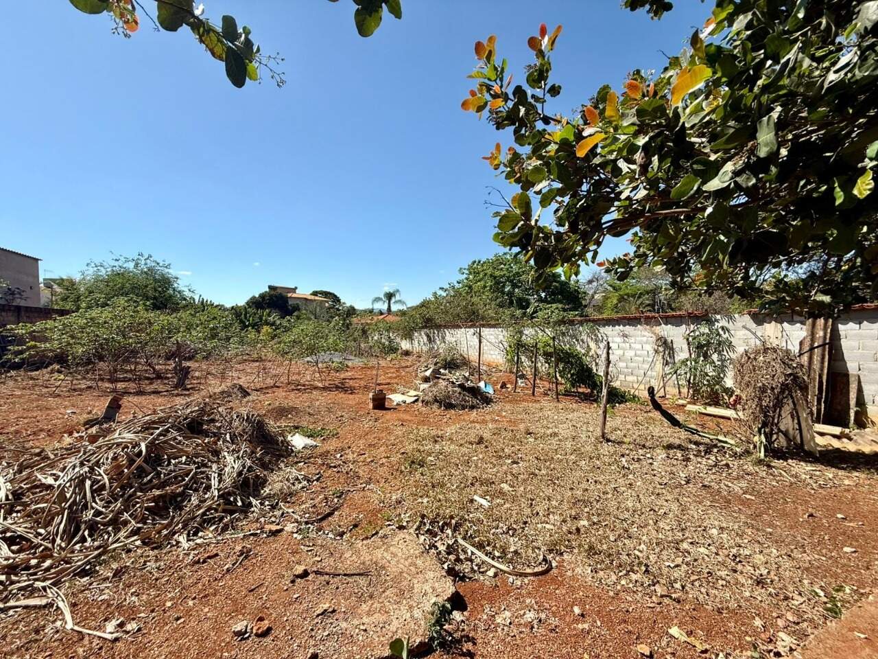 Lotes à venda no Lagoa Mansões: 