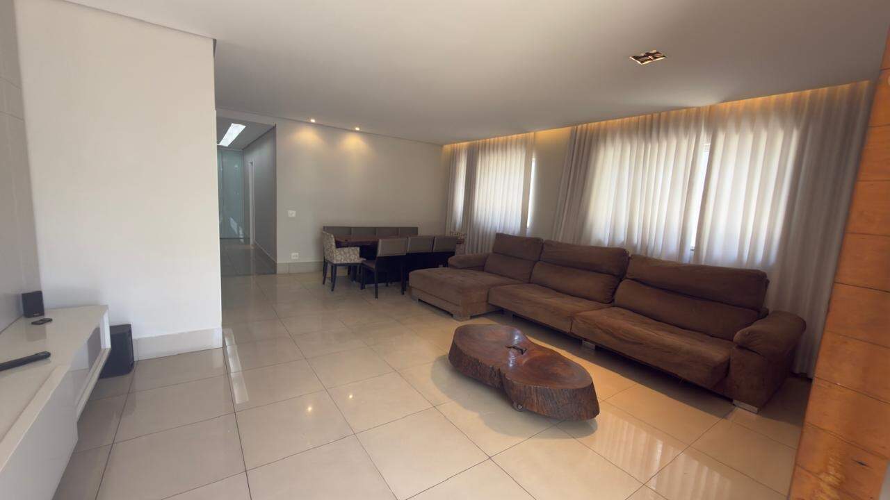 Casa à venda no Arvoredo: 