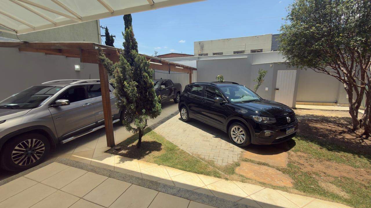 Casa à venda no Arvoredo: 