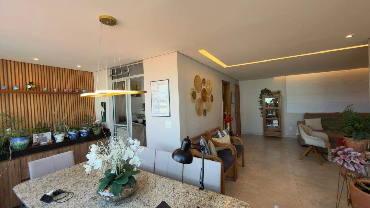Apartamento à venda no Castelo: 