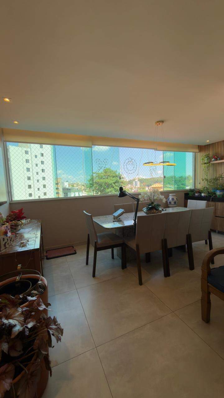 Apartamento à venda no Castelo: 