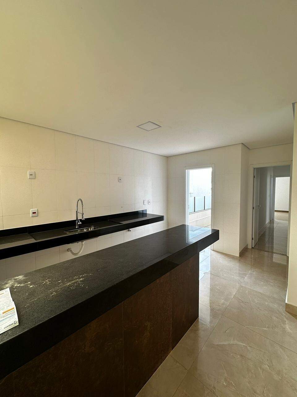 Casa em Condomínio à venda no Trilhas do Sol: 