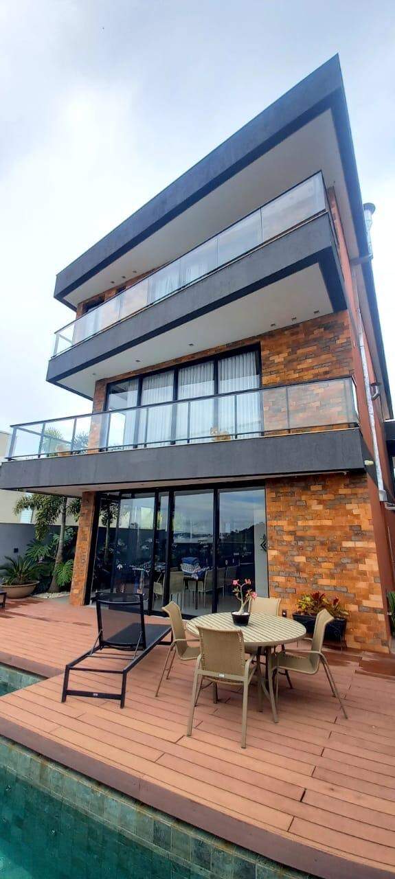 Casa em Condomínio à venda no Portal Do Sol: 