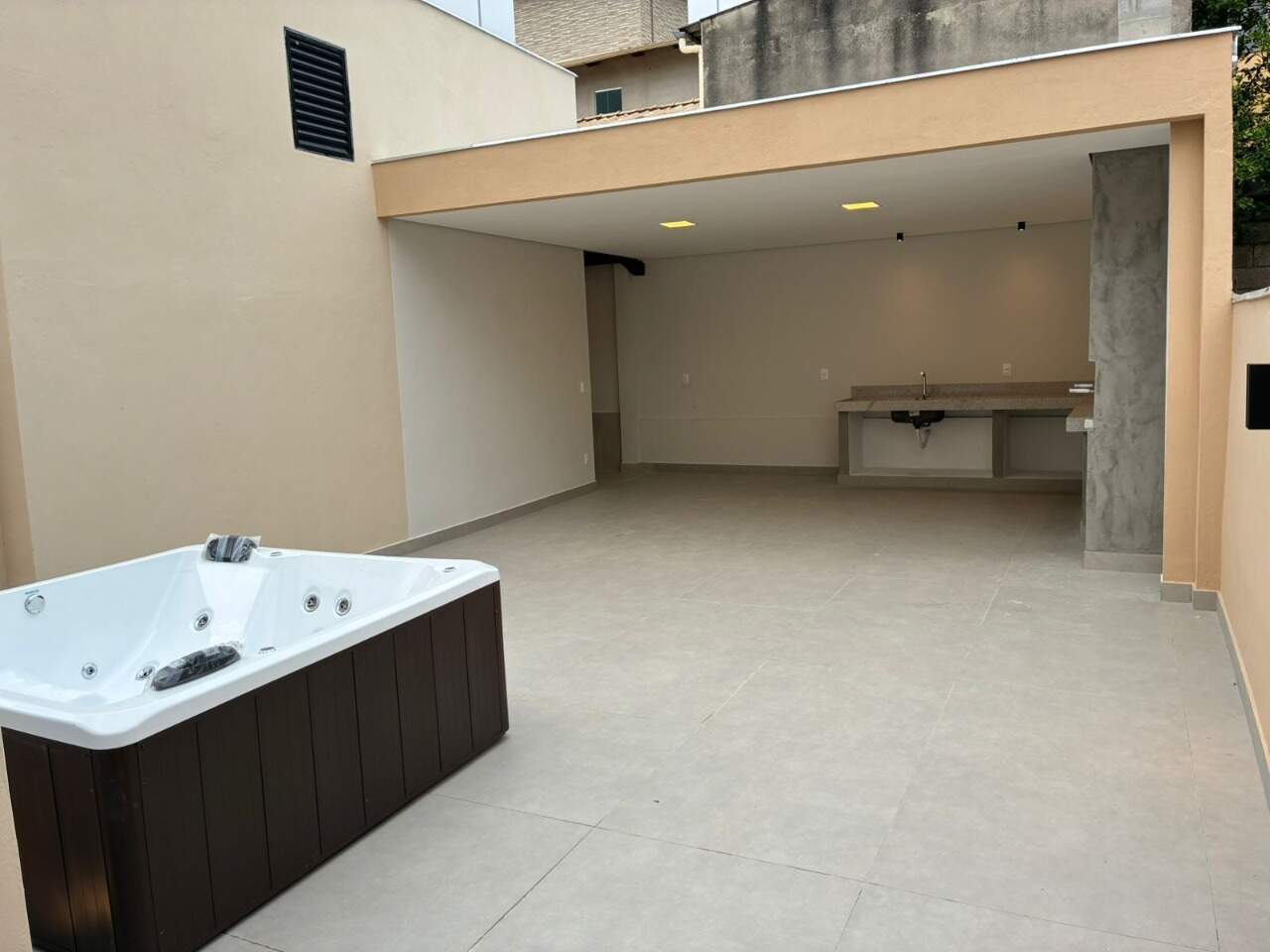 Casa à venda no Alípio de Melo: 