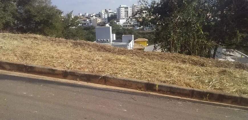 Lotes em condomínio à venda no Portal Do Sol: 