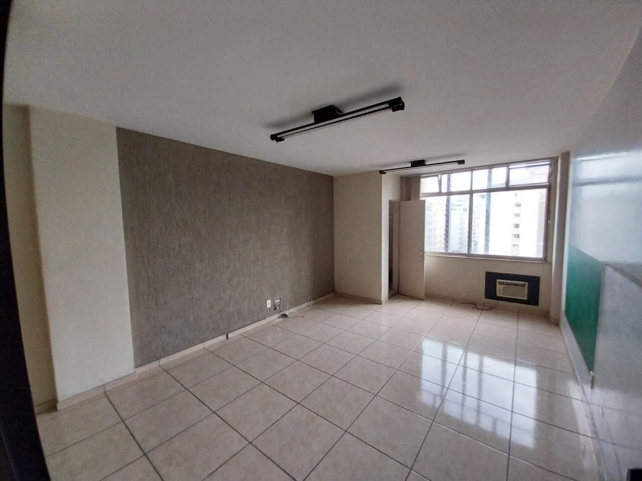 Sala Comercial à venda no Centro: 