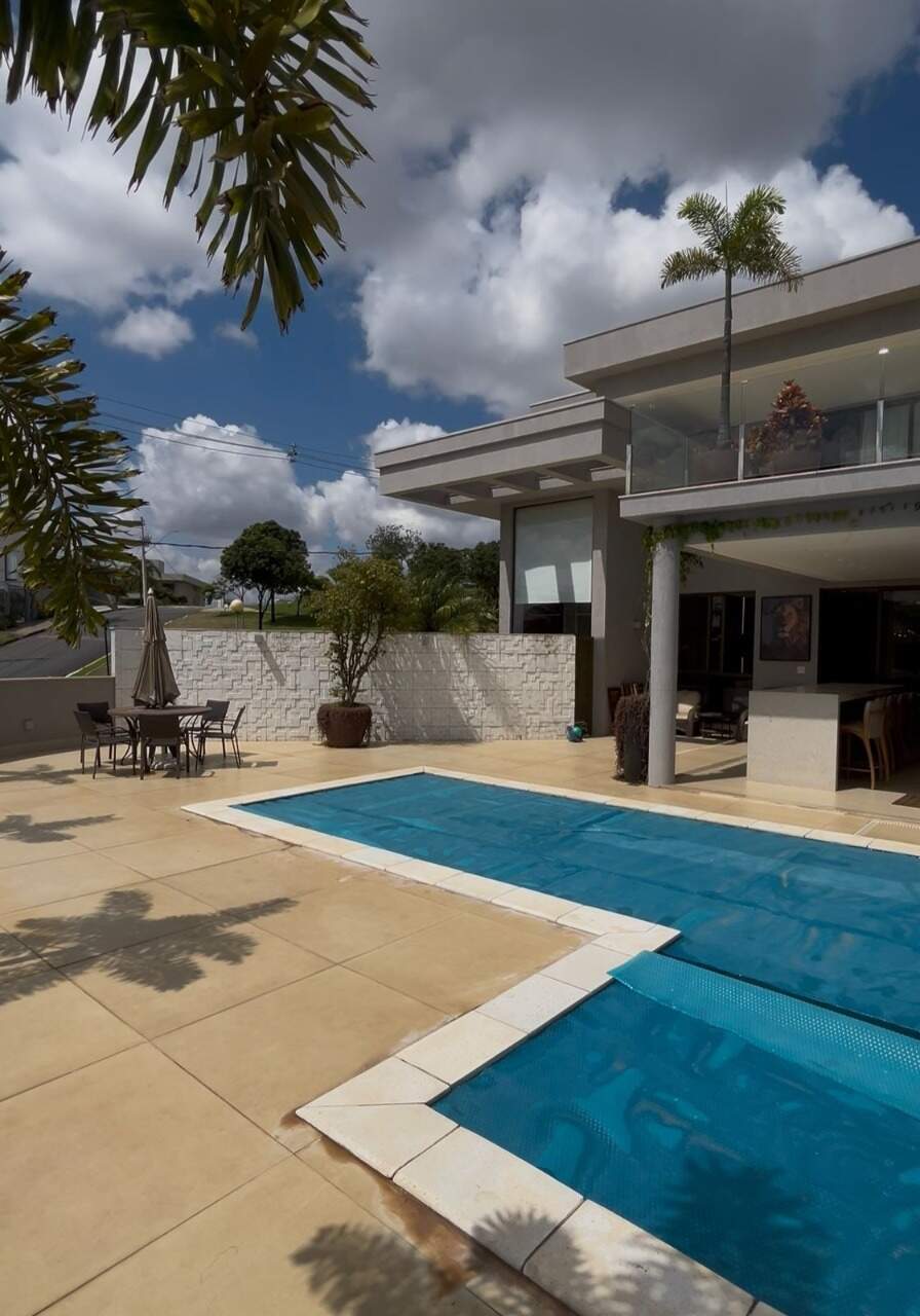 Casa em Condomínio à venda no Portal Do Sol: 