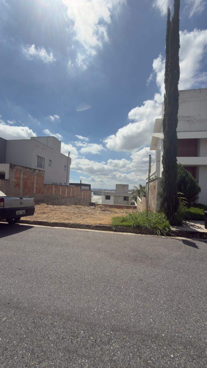 Lotes em condomínio à venda no Portal Do Sol: 