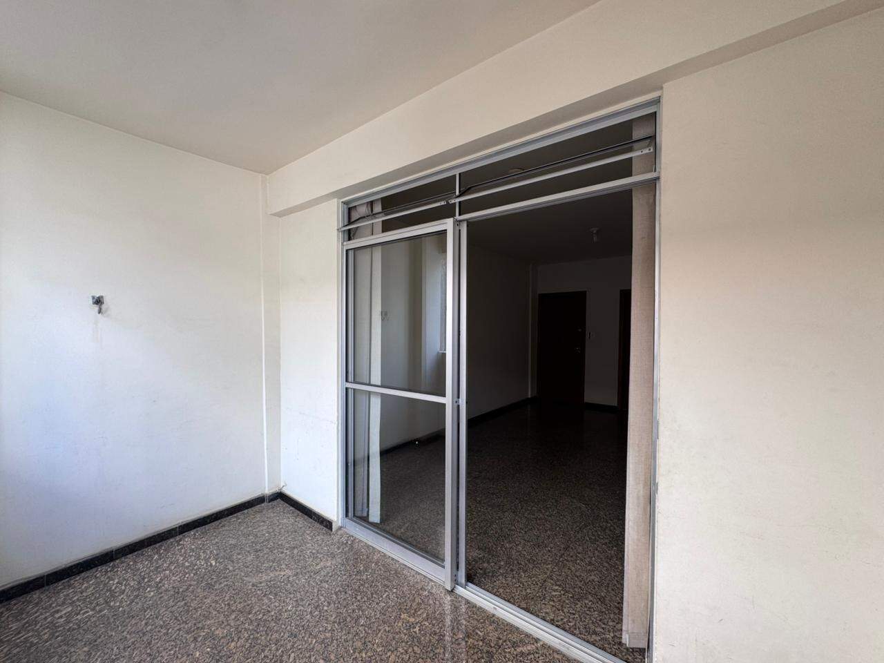 Apartamento para aluguel no Castelo: 