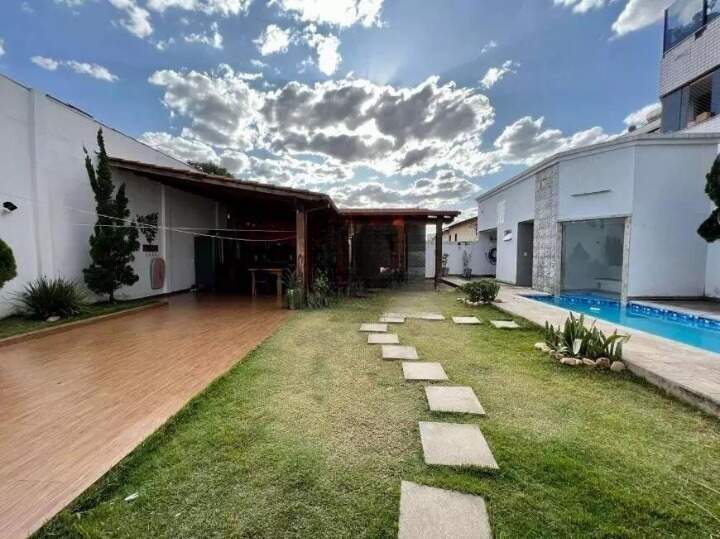Casa para aluguel no Castelo: 22