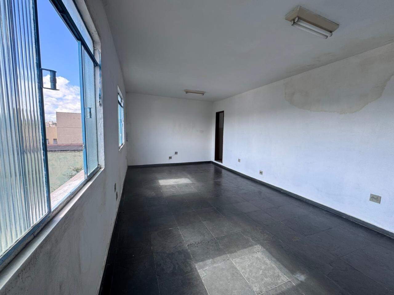 Sala Comercial para aluguel no Inconfidência: 