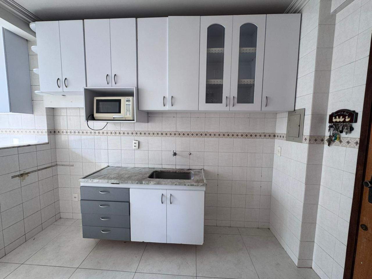 Apartamento para aluguel no Castelo: 