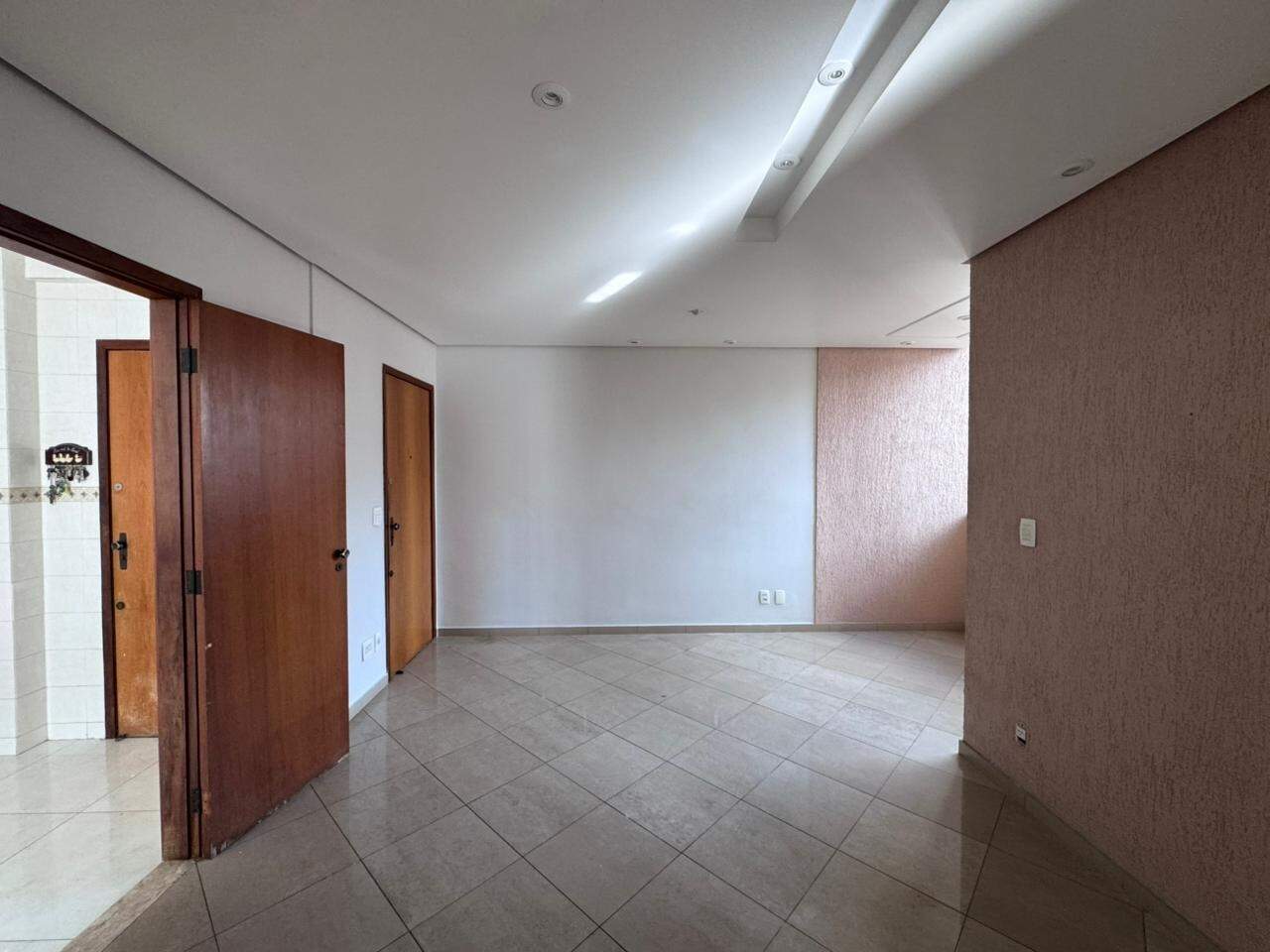 Apartamento para aluguel no Castelo: 