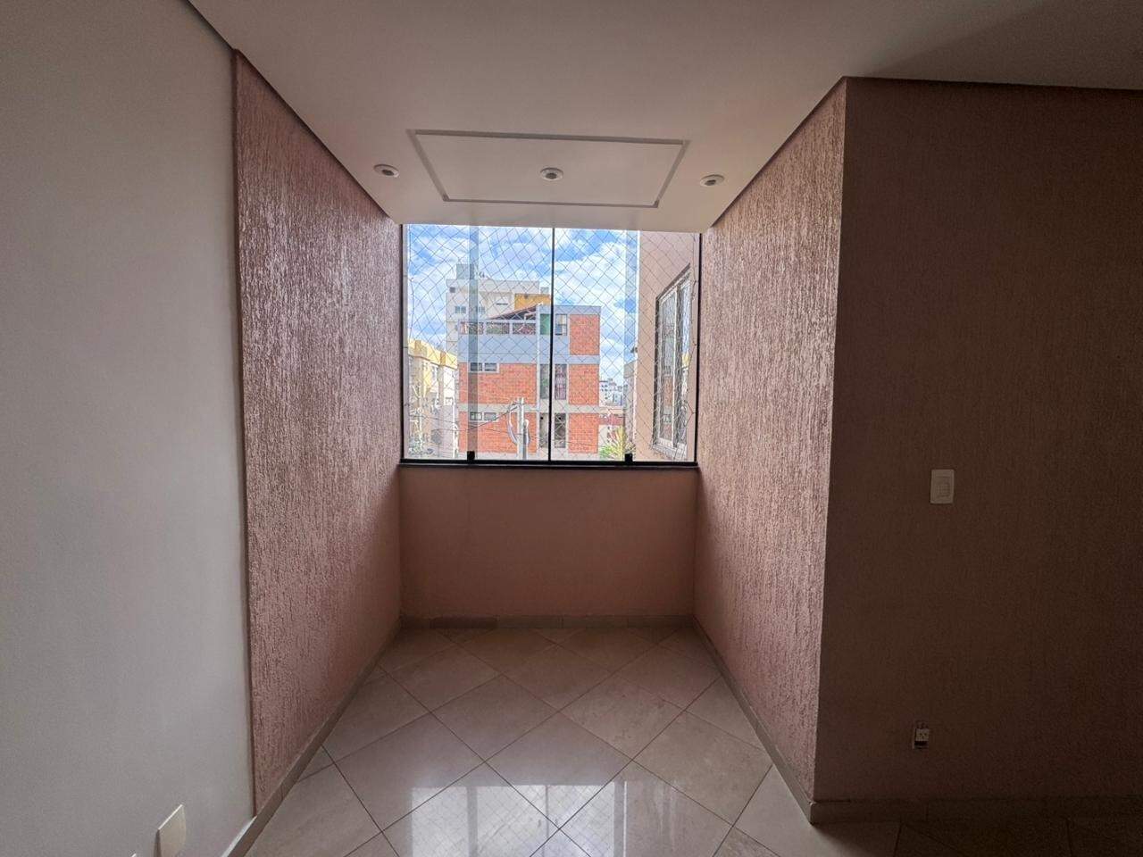 Apartamento para aluguel no Castelo: 