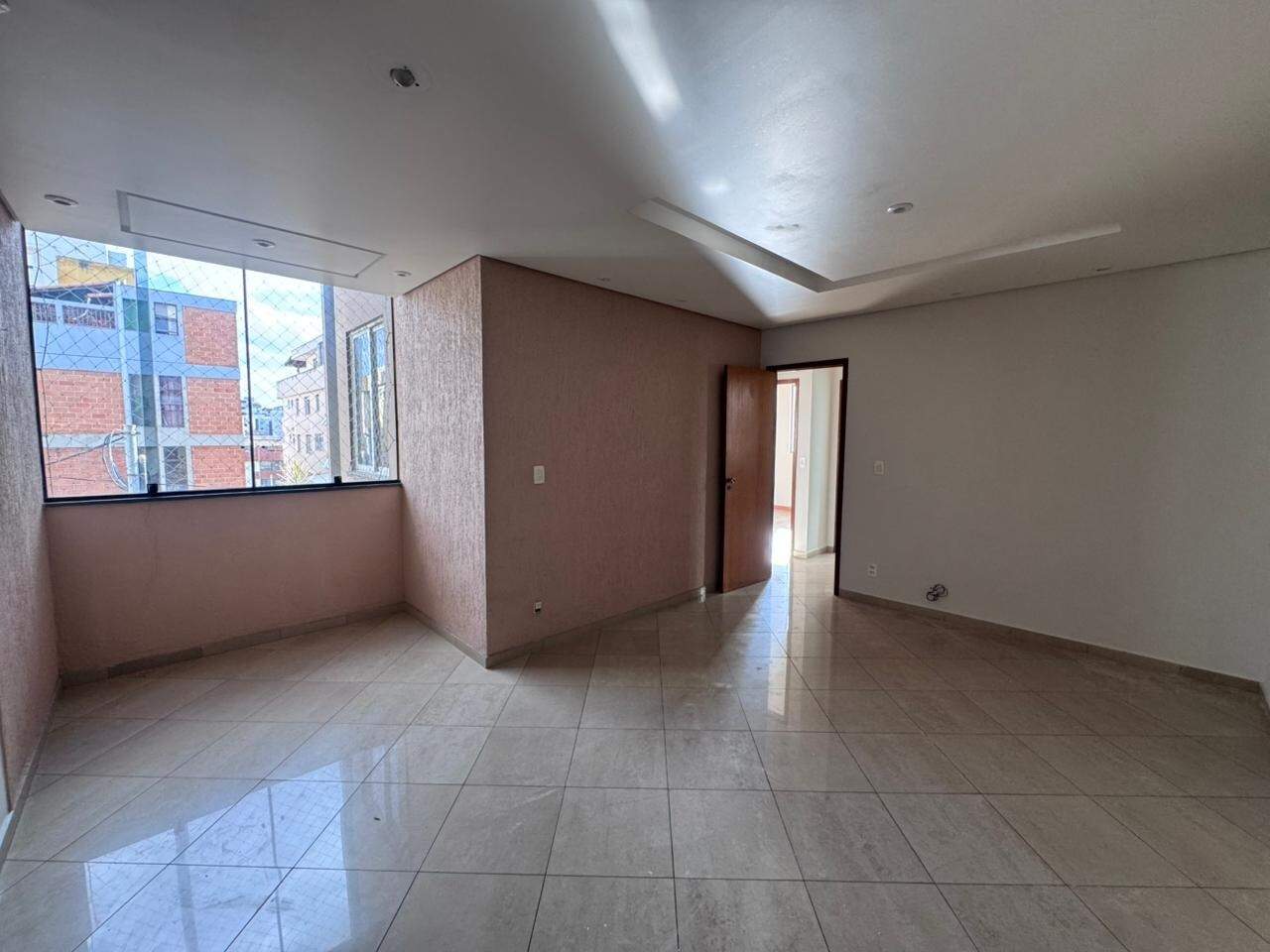 Apartamento para aluguel no Castelo: 