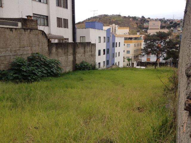 Terreno à venda no Castelo: 