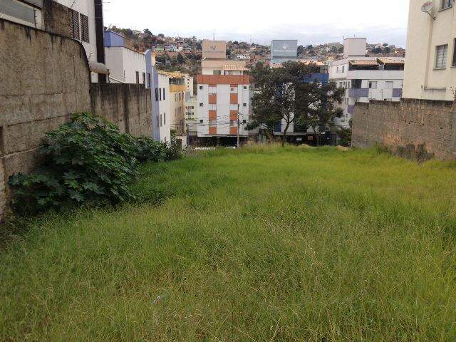 Terreno à venda no Castelo: 