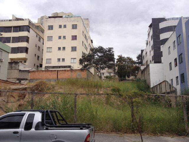 Terreno à venda no Castelo: 