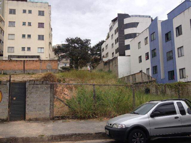 Terreno à venda no Castelo: 