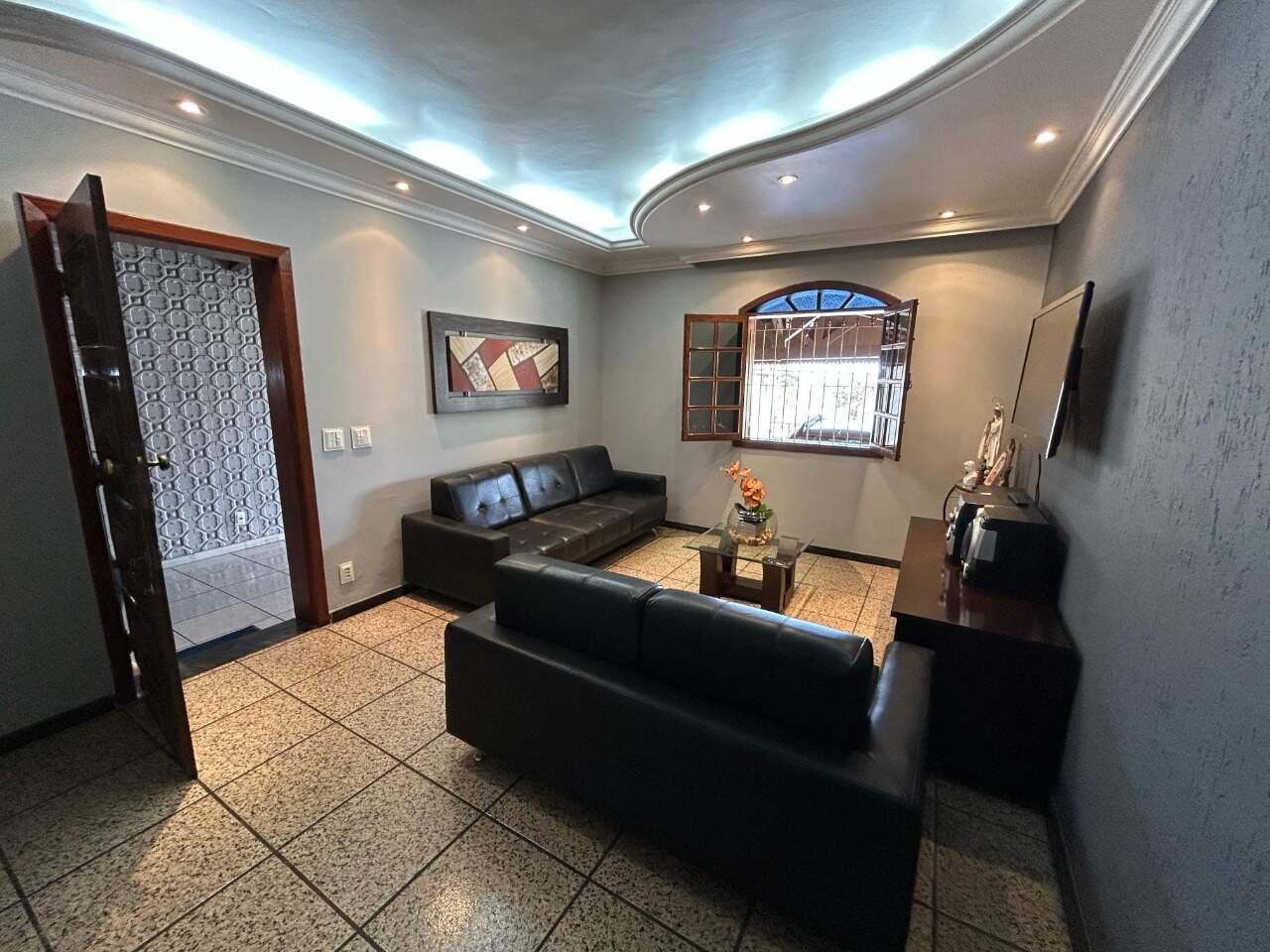 Casa à venda no Itapoã: 
