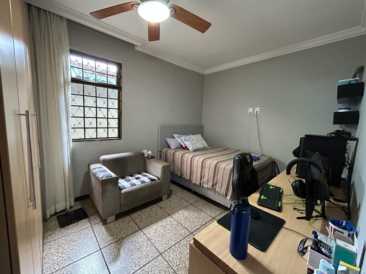 Casa à venda no Itapoã: 