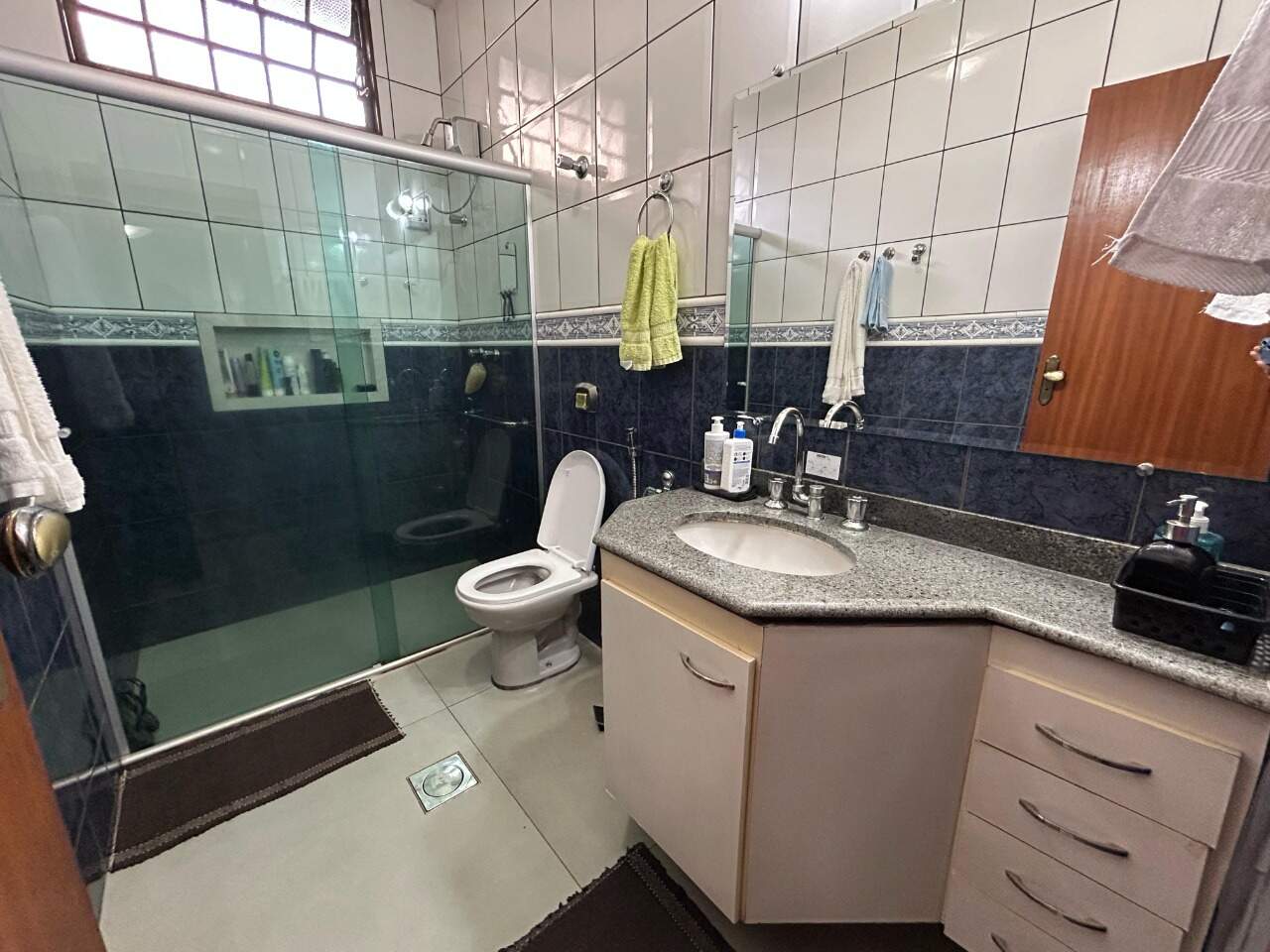 Casa à venda no Itapoã: 