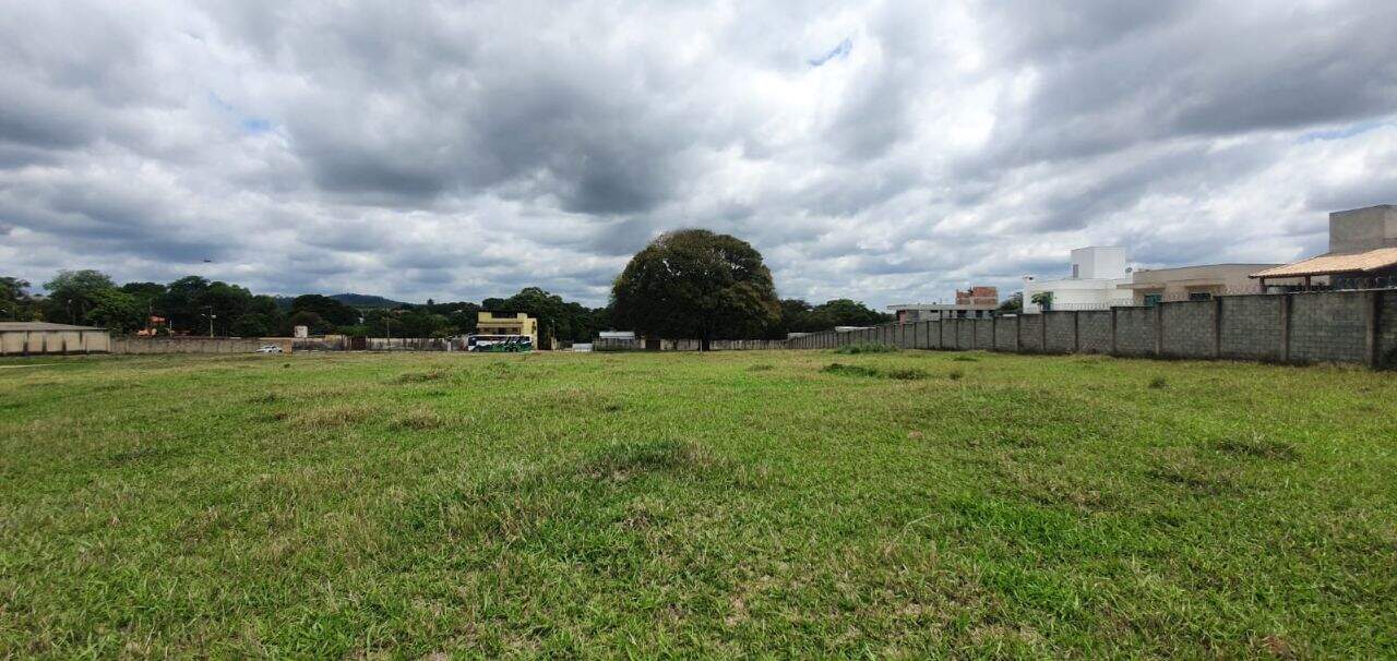 Terreno à venda no Chácara Cotia: 