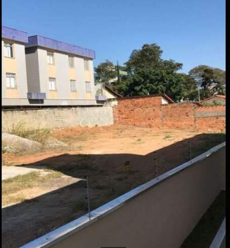 Terreno à venda no Jardim Paquetá: 