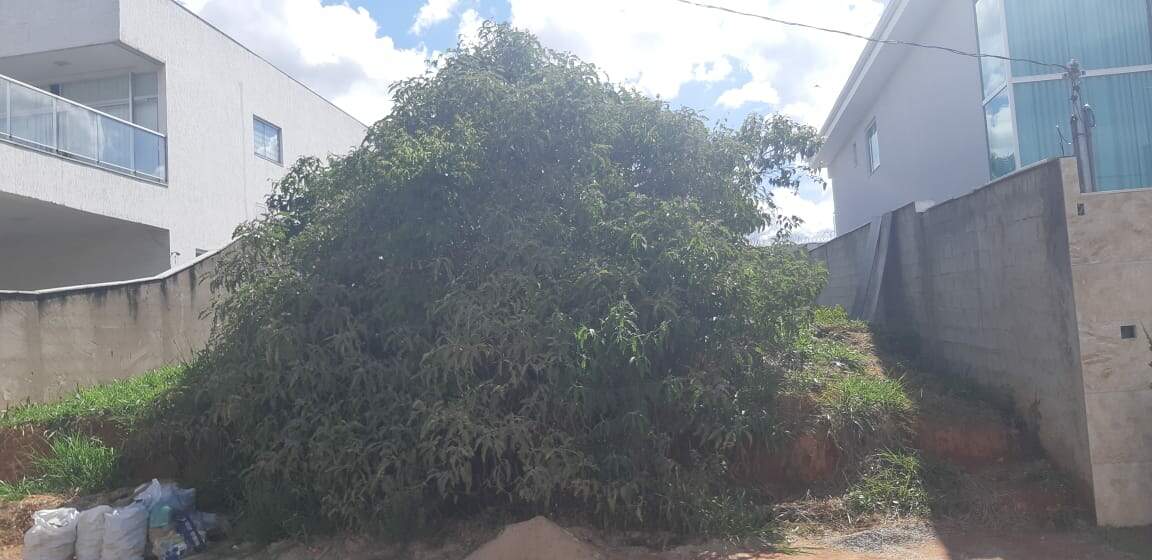Lotes em condomínio à venda no Portal Do Sol: 