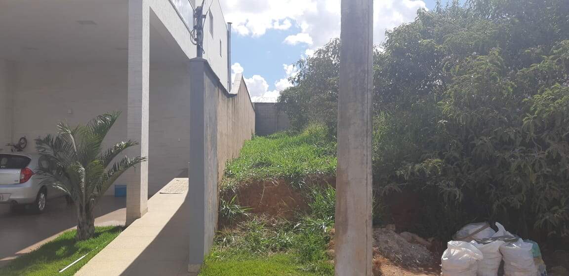 Lotes em condomínio à venda no Portal Do Sol: 