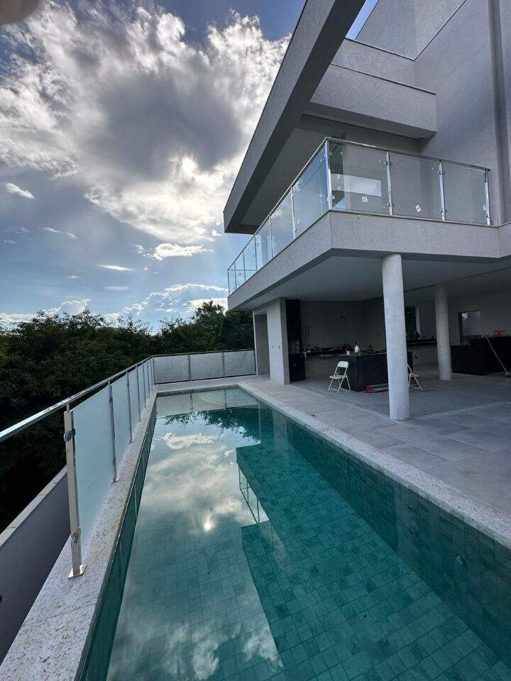 Casa em Condomínio à venda no Portal Do Sol: 