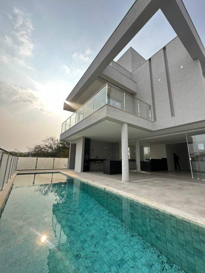 Casa em Condomínio à venda no Portal Do Sol: 
