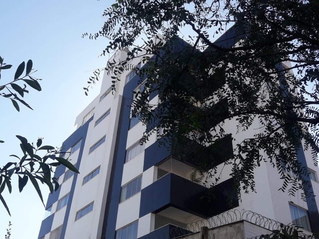 Cobertura à venda no Cabral: 
